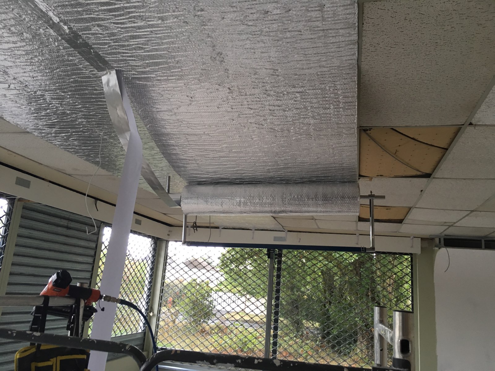 mise en oeuvre isolant mince réflecteur R'BULL pro Ceilingo