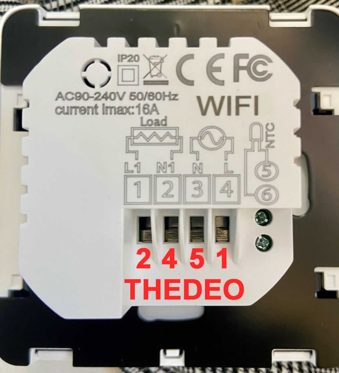 branchements Thermostat Ceilingo Black Edition pour plancher et plafond rayonnant